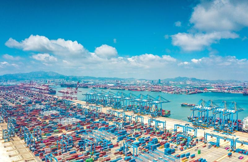 青島港最新運(yùn)營(yíng)數(shù)據(jù)發(fā)布：集裝箱業(yè)務(wù)與海鐵聯(lián)運(yùn)雙引擎驅(qū)動(dòng)增長(zhǎng)